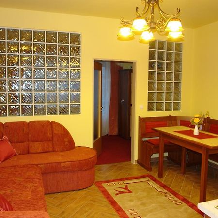 Holdlux Apartmanok Шарвар Екстер'єр фото